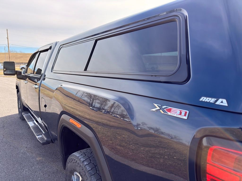 Used 2022 GMC Sierra 2500 SLT w/ SLT Convenience Package image 17