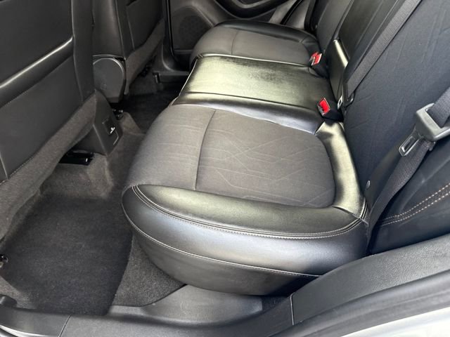 Used 2022 Chevrolet Trax LT w/ LT Convenience Package image 17