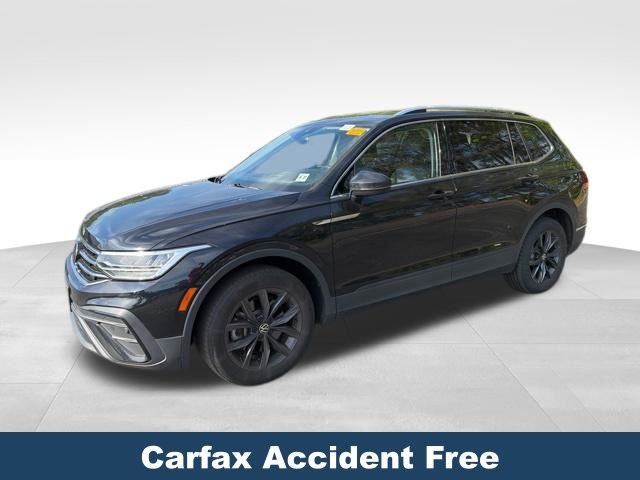 Used 2022 Volkswagen Tiguan SE image 3