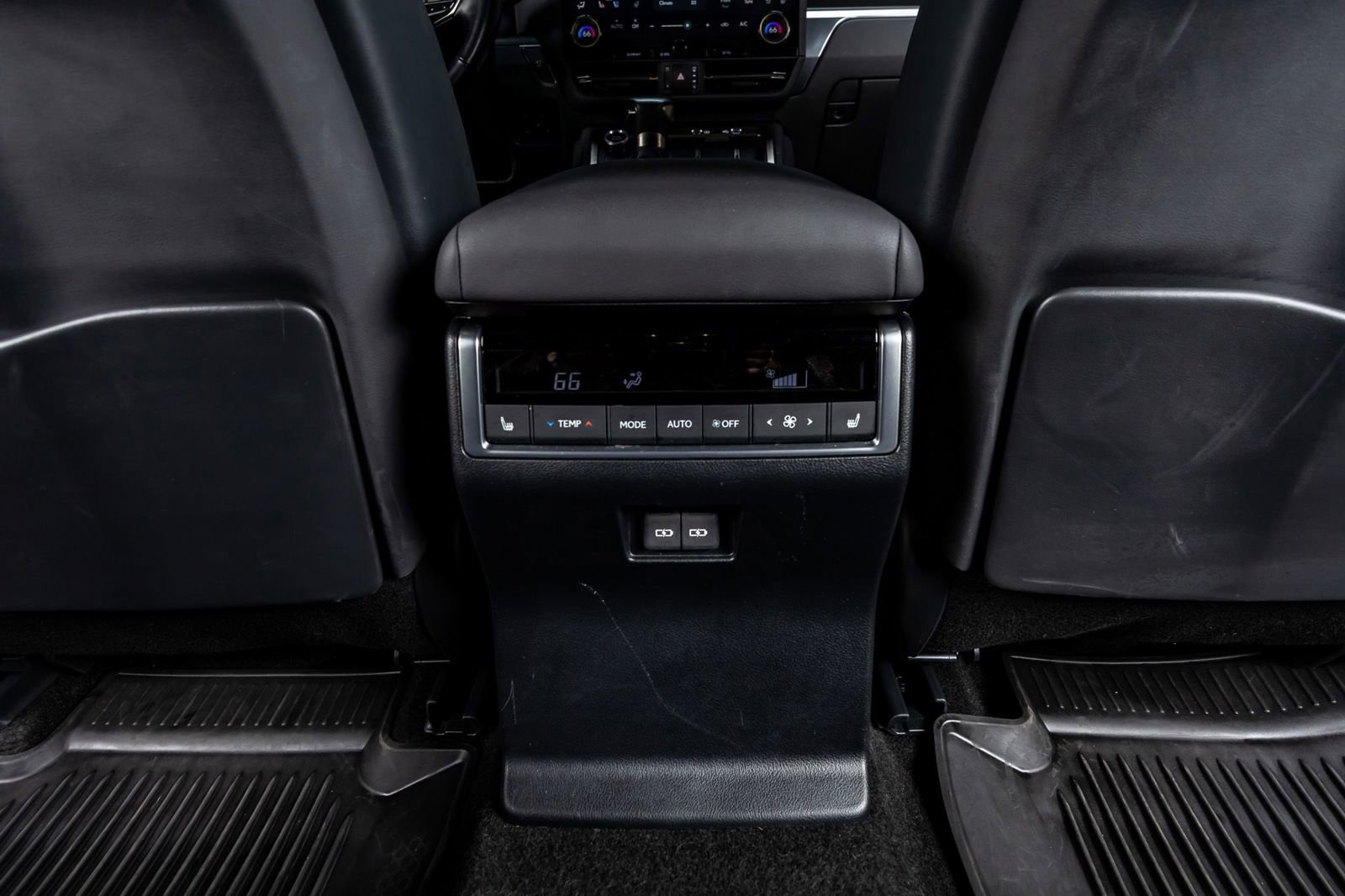 Used 2024 Lexus GX 550 image 33