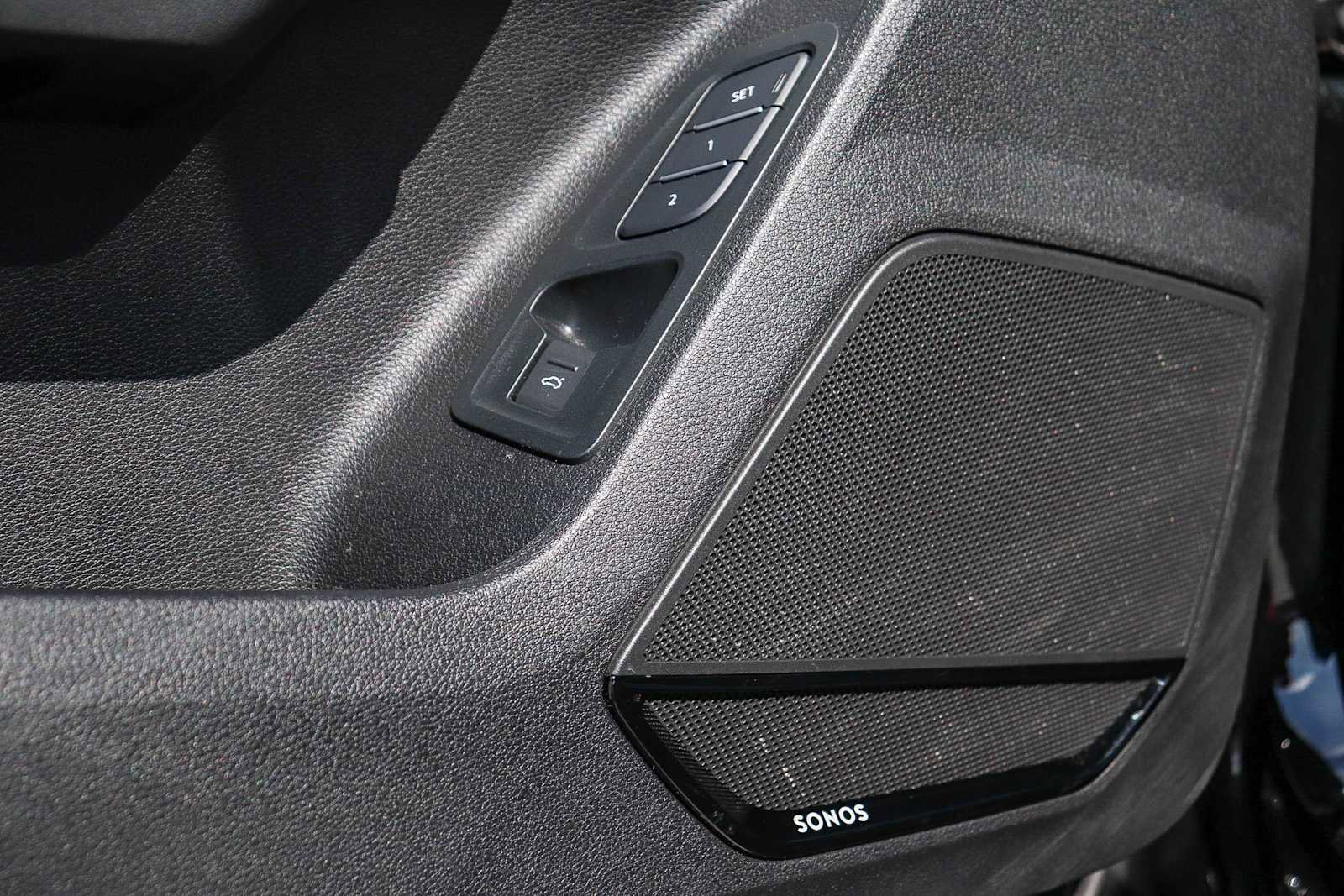 Used 2025 Audi Q3 2.0T Premium Plus w/ Premium Plus Package image 29