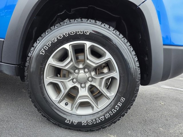 Used 2022 Jeep Cherokee Trailhawk w/ Premium Leather Package image 8