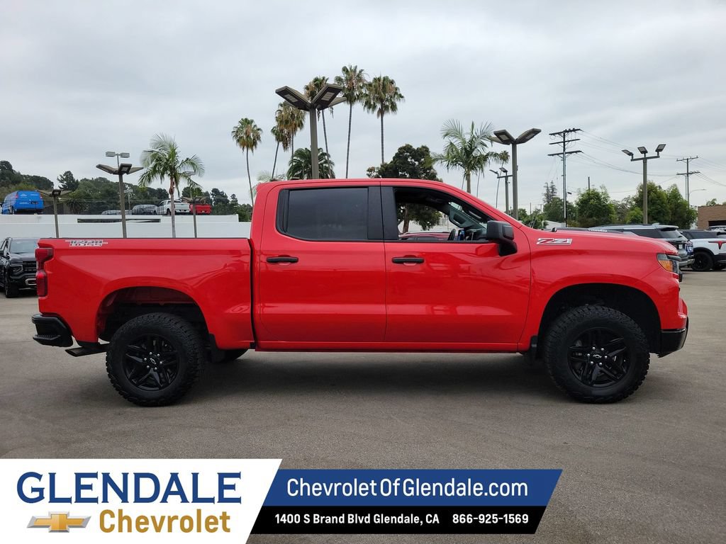 Certified 2025 Chevrolet Silverado 1500 Custom Trail Boss w/ LPO, Dark Essentials Package AWD/4WD image 10
