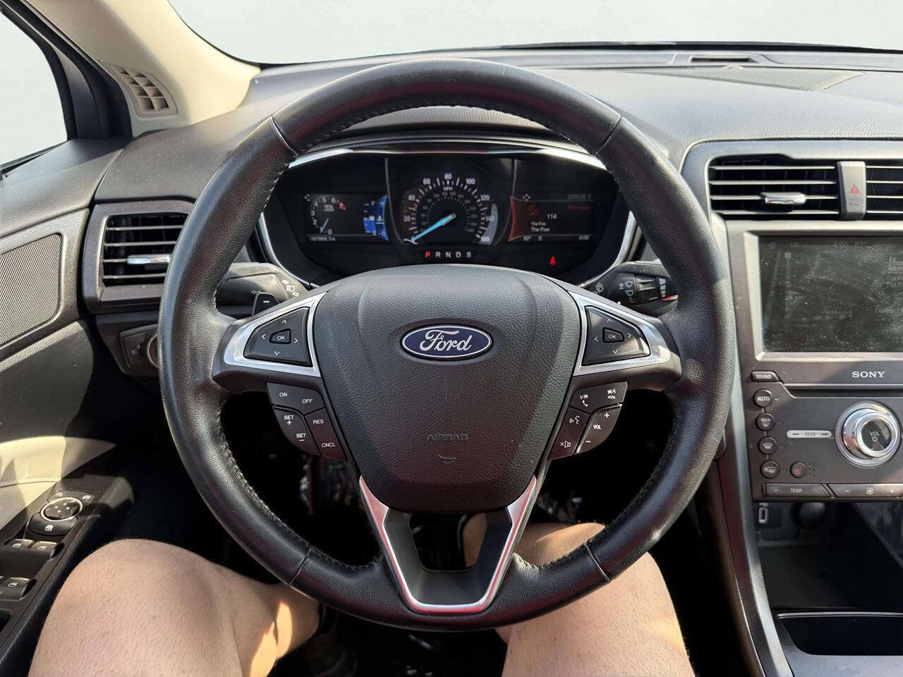 Used 2018 Ford Fusion Titanium AWD/4WD image 16