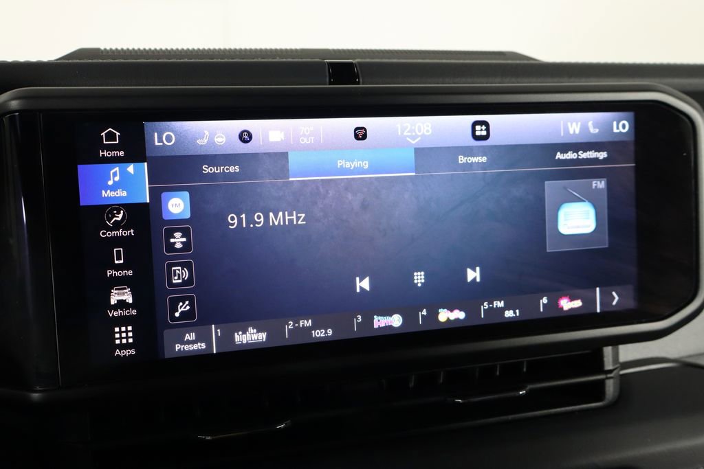 Used 2025 Jeep Wrangler Unlimited Sahara w/ Safety Group image 28