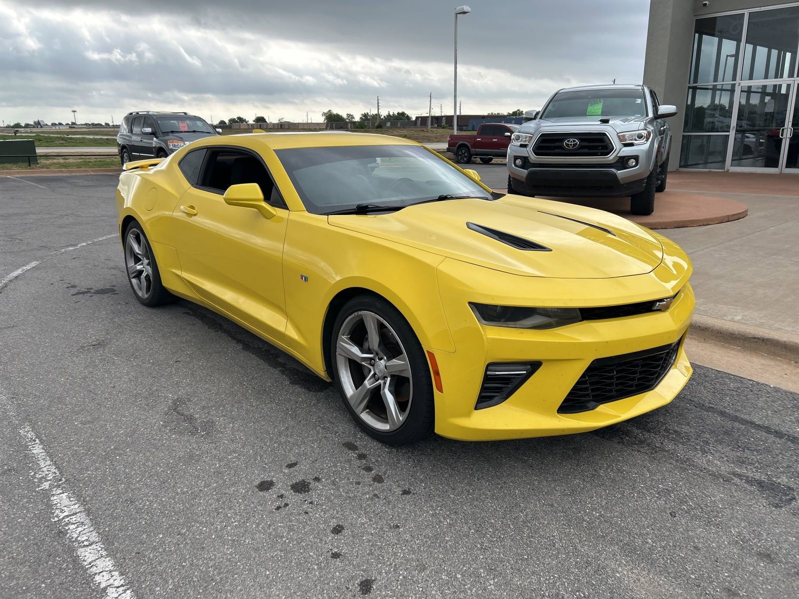 Used 2017 Chevrolet Camaro SS video 3