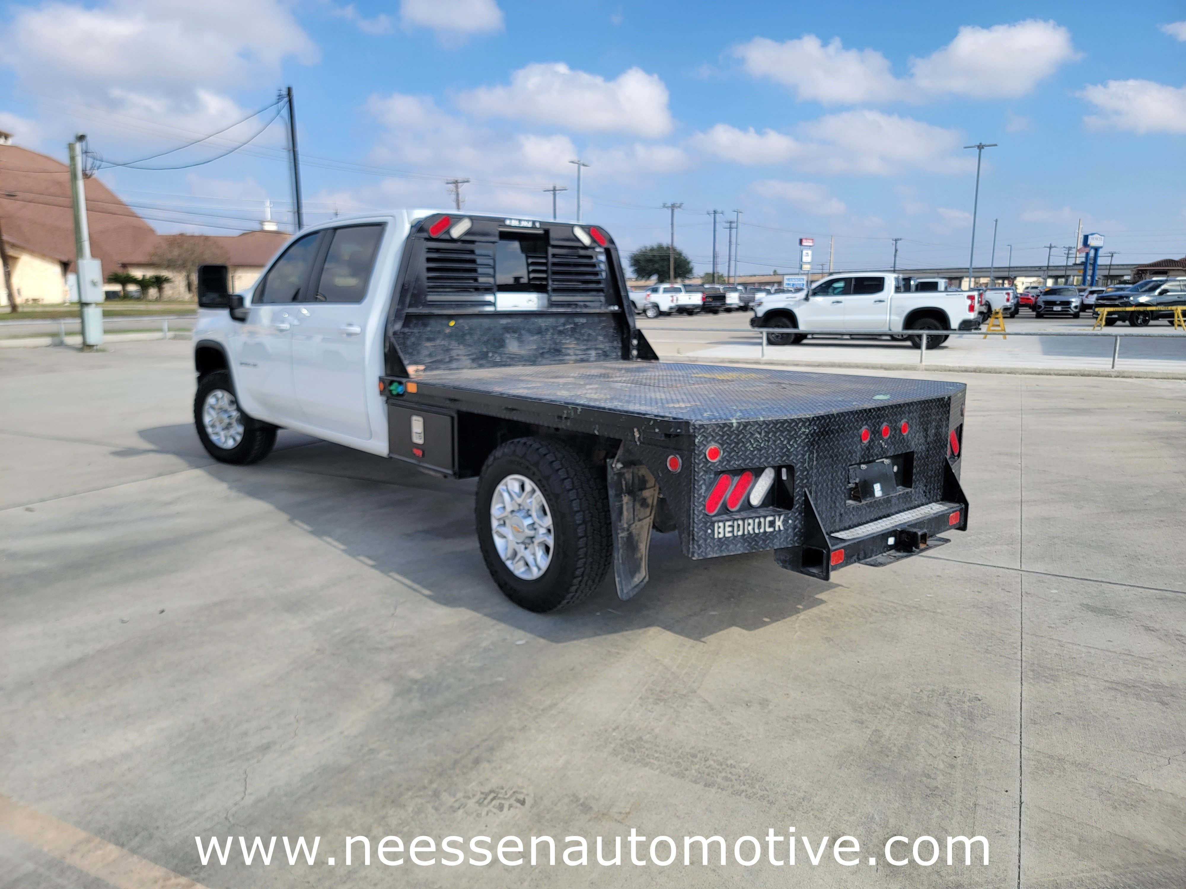 Used 2022 Chevrolet Silverado 2500 LT w/ Convenience Package image 5