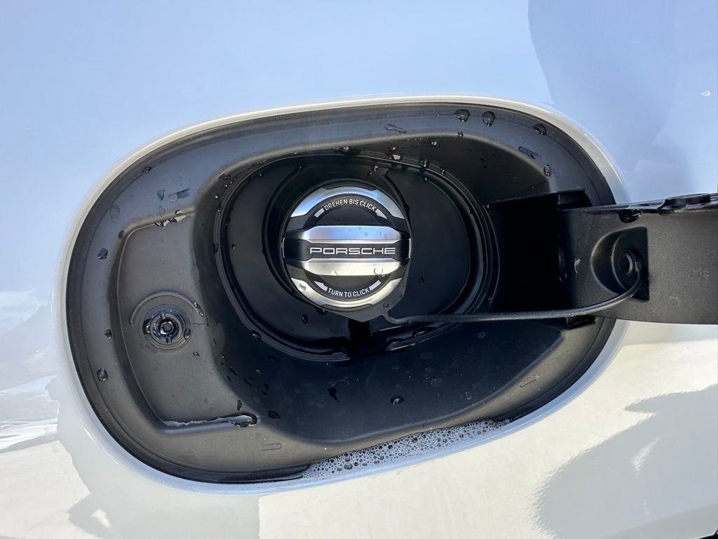 Certified 2025 Porsche Macan S image 36