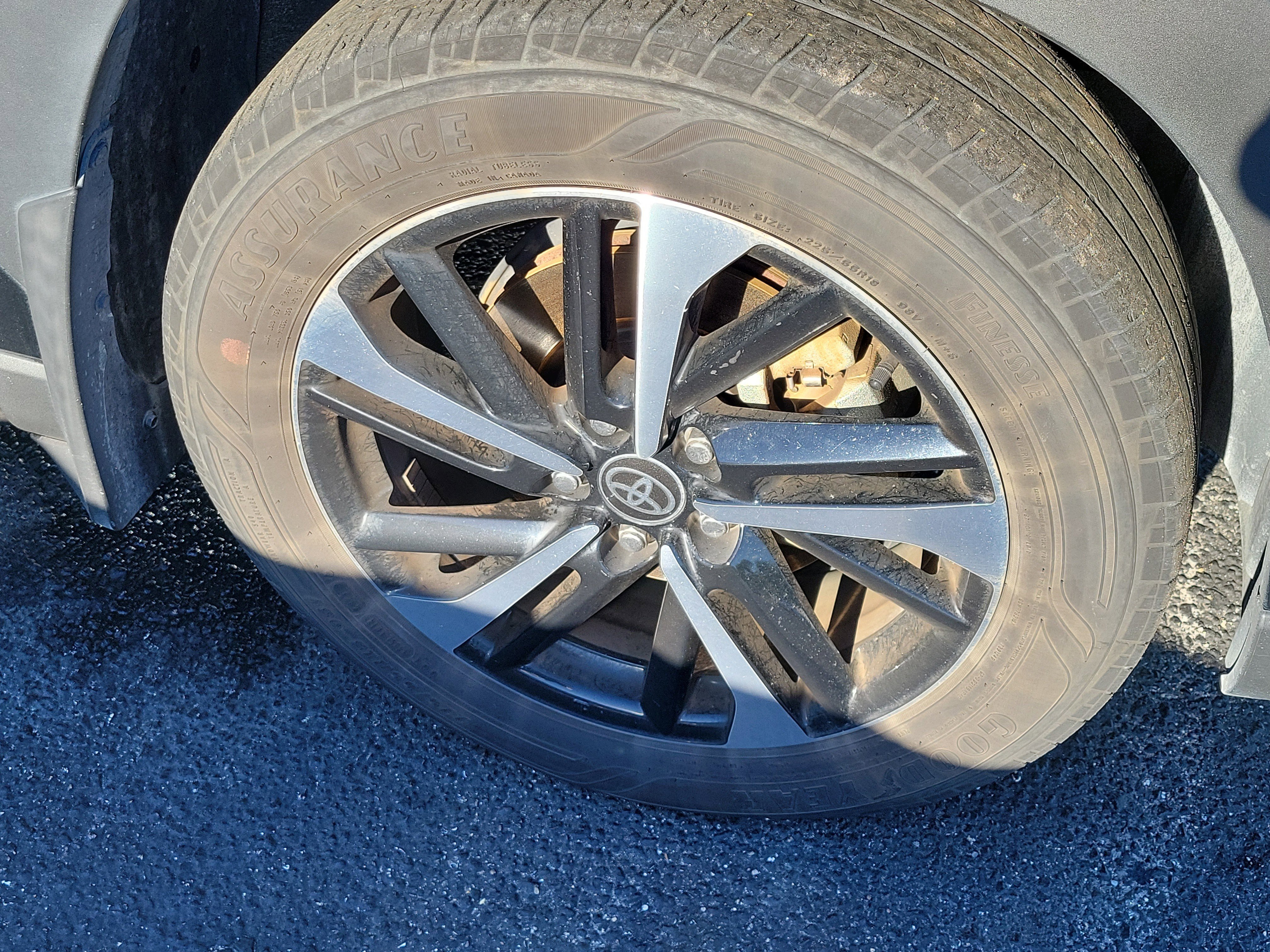 Used 2024 Toyota Corolla Cross XSE w/ Convenience Package image 8