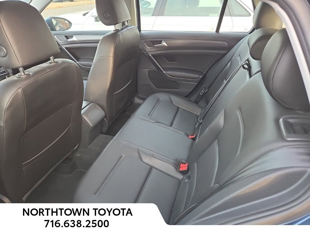 Used 2020 Volkswagen Golf 4-Door image 9