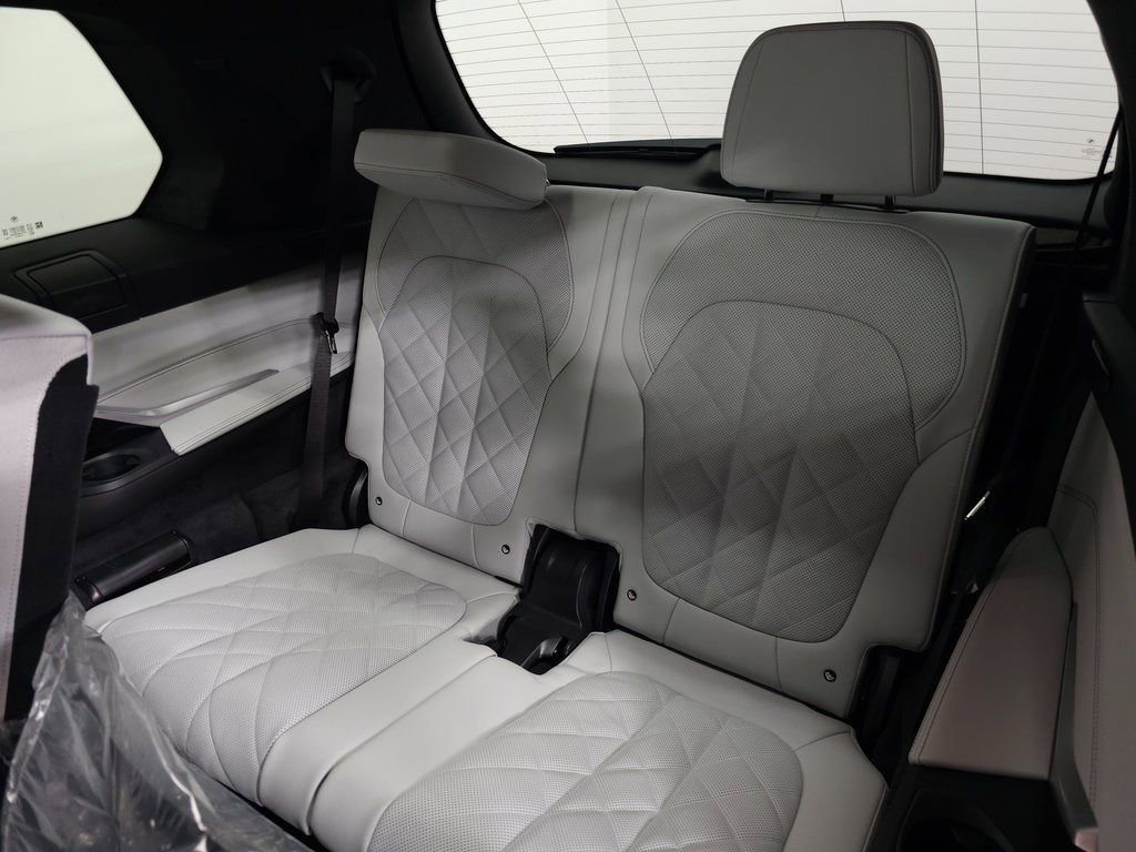 New 2026 BMW X7 xDrive40i w/ M Sport Package image 33