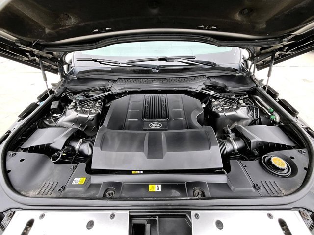 Used 2017 Land Rover Range Rover HSE image 11