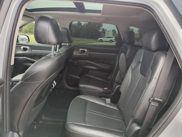 Used 2022 Kia Sorento SX FWD image 19