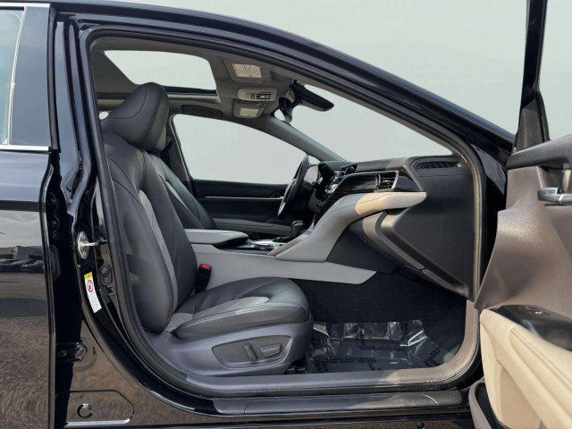 Used 2019 Toyota Camry XLE image 39