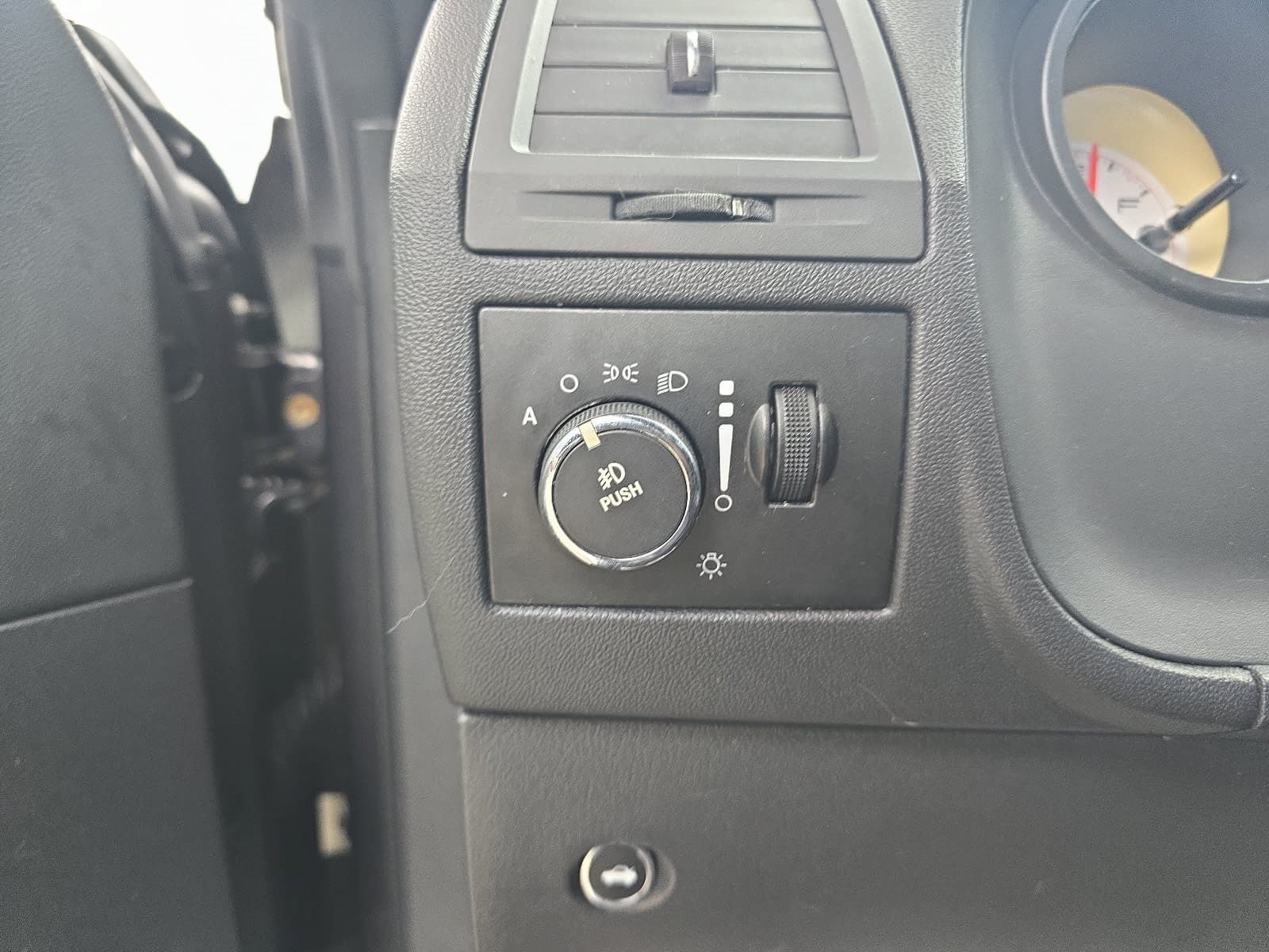 Used 2013 Dodge Challenger SXT Plus RWD image 35