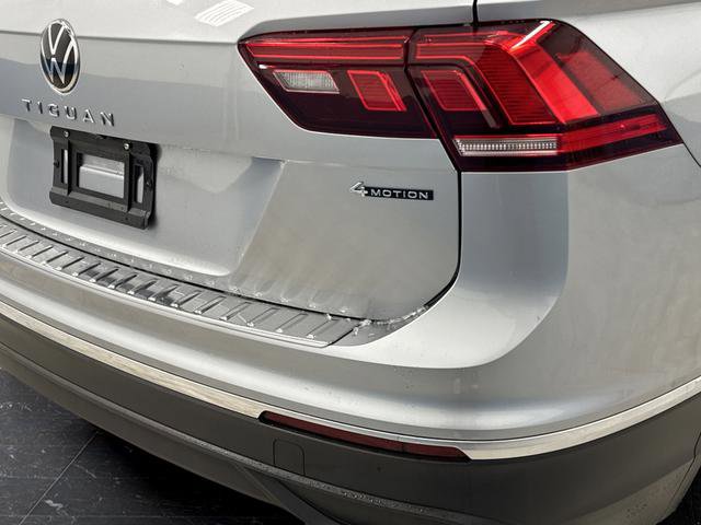 Used 2022 Volkswagen Tiguan SE image 30