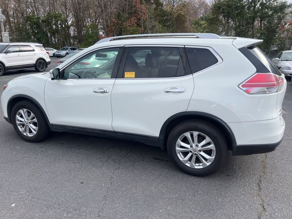 Used 2016 Nissan Rogue SV w/ SV Premium Package image 8