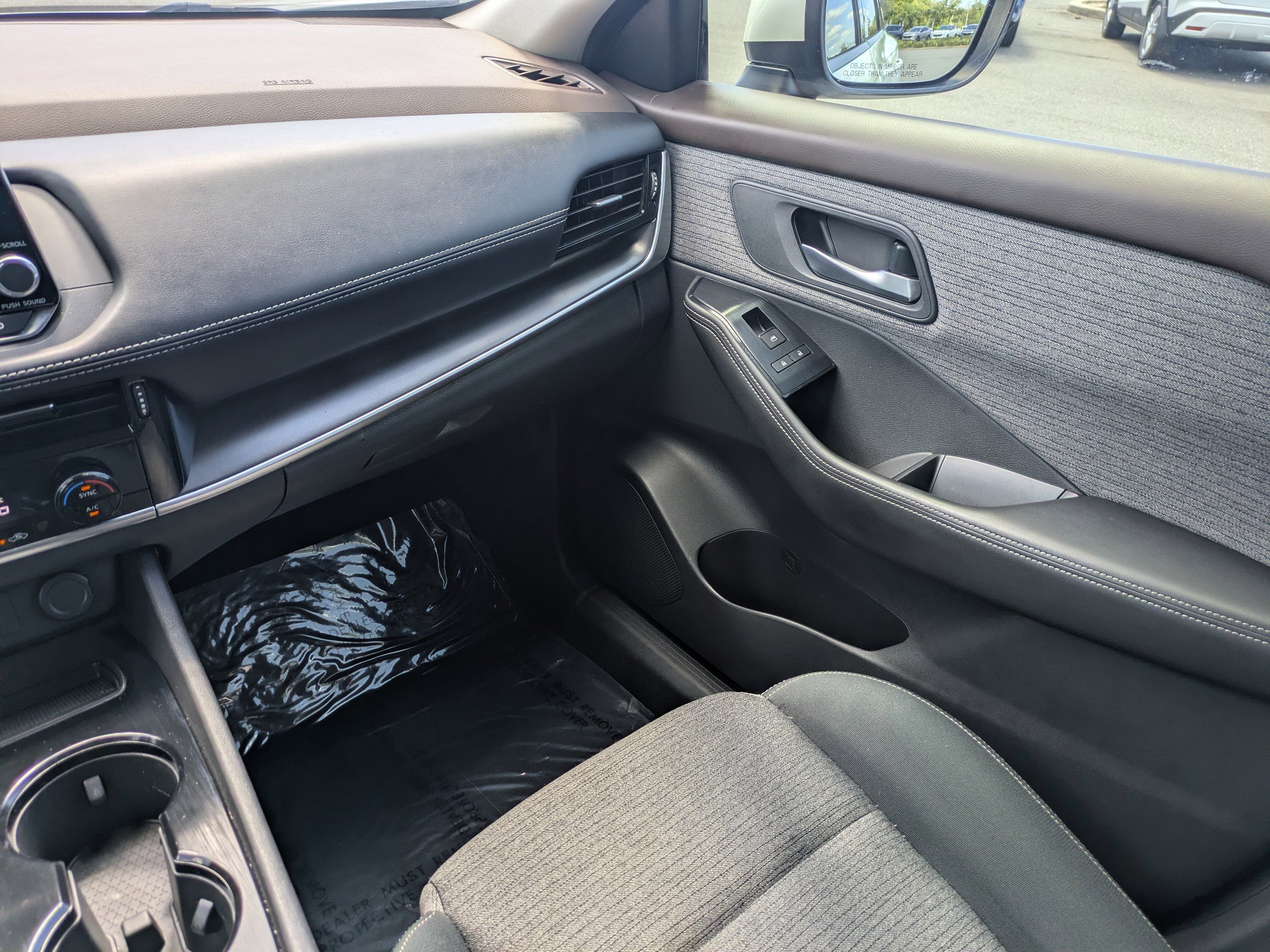 Used 2021 Nissan Rogue SV FWD image 18