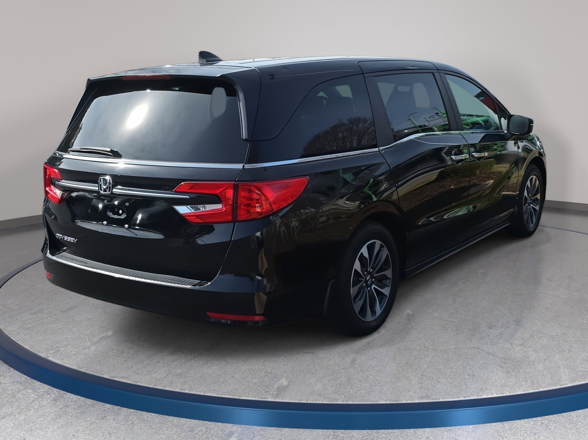Used 2023 Honda Odyssey EX-L image 5