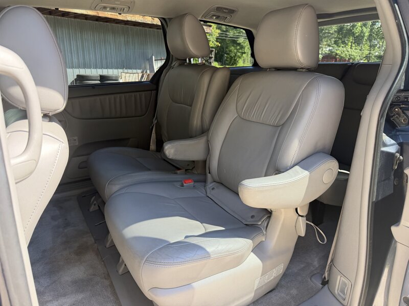 Used 2009 Toyota Sienna AWD image 15