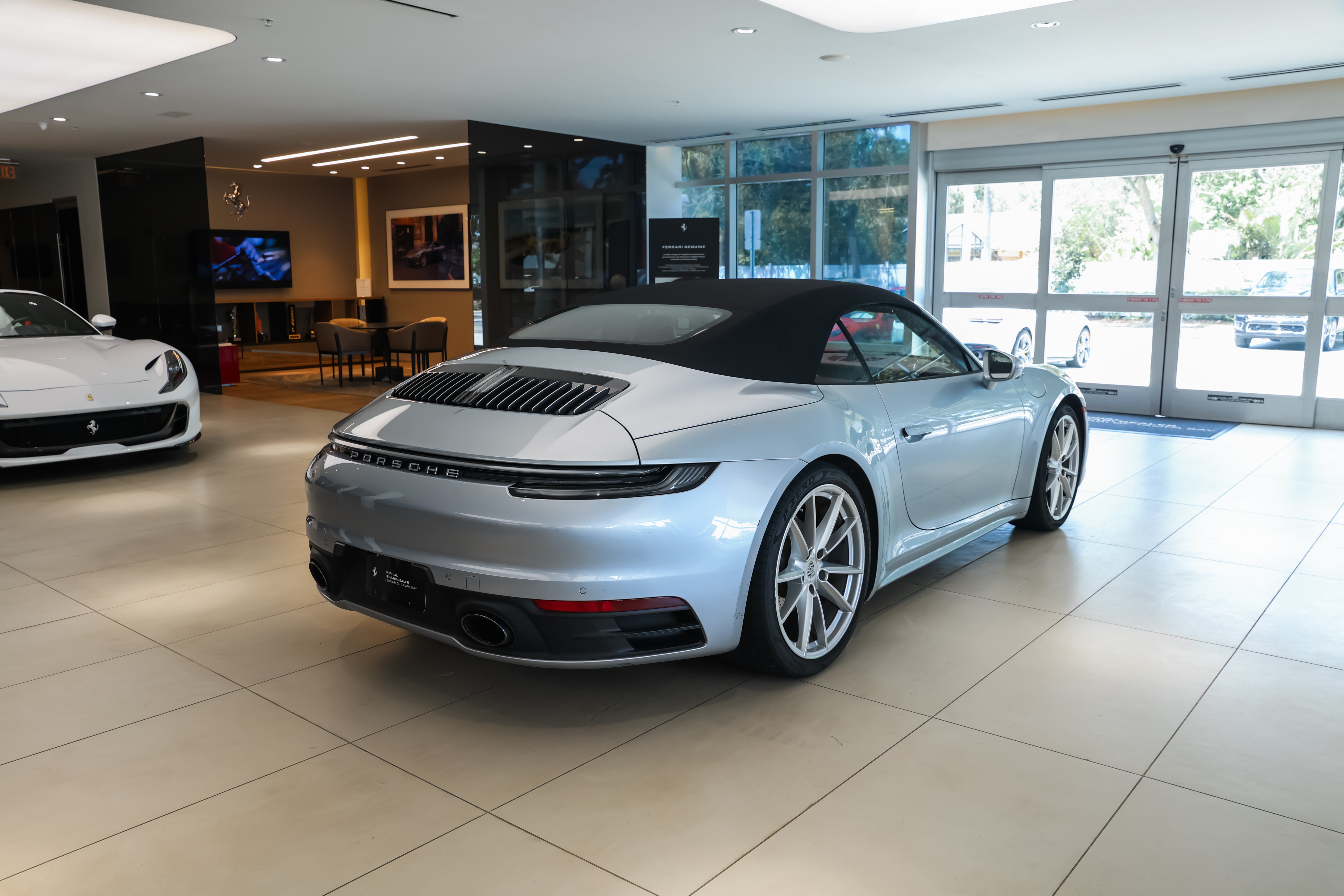 Used 2022 Porsche 911 Carrera 4 AWD/4WD image 17