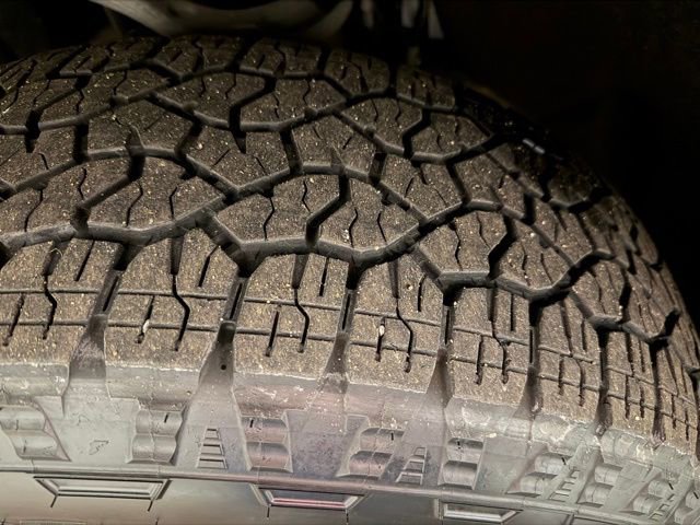 Used 2023 Chevrolet Silverado 1500 High Country w/ Technology Package image 13