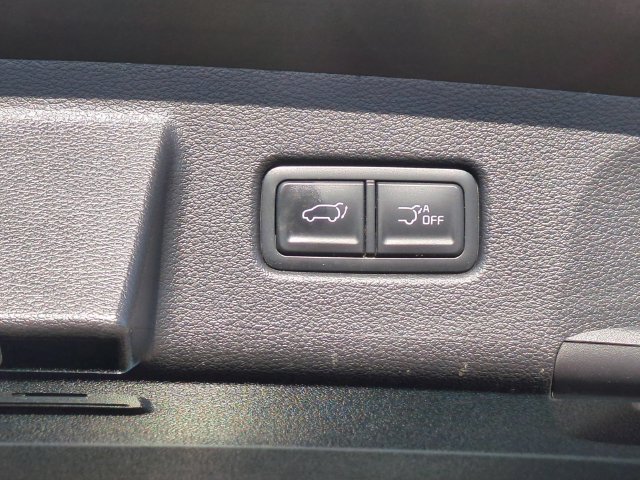 Used 2025 Kia Telluride S FWD image 33