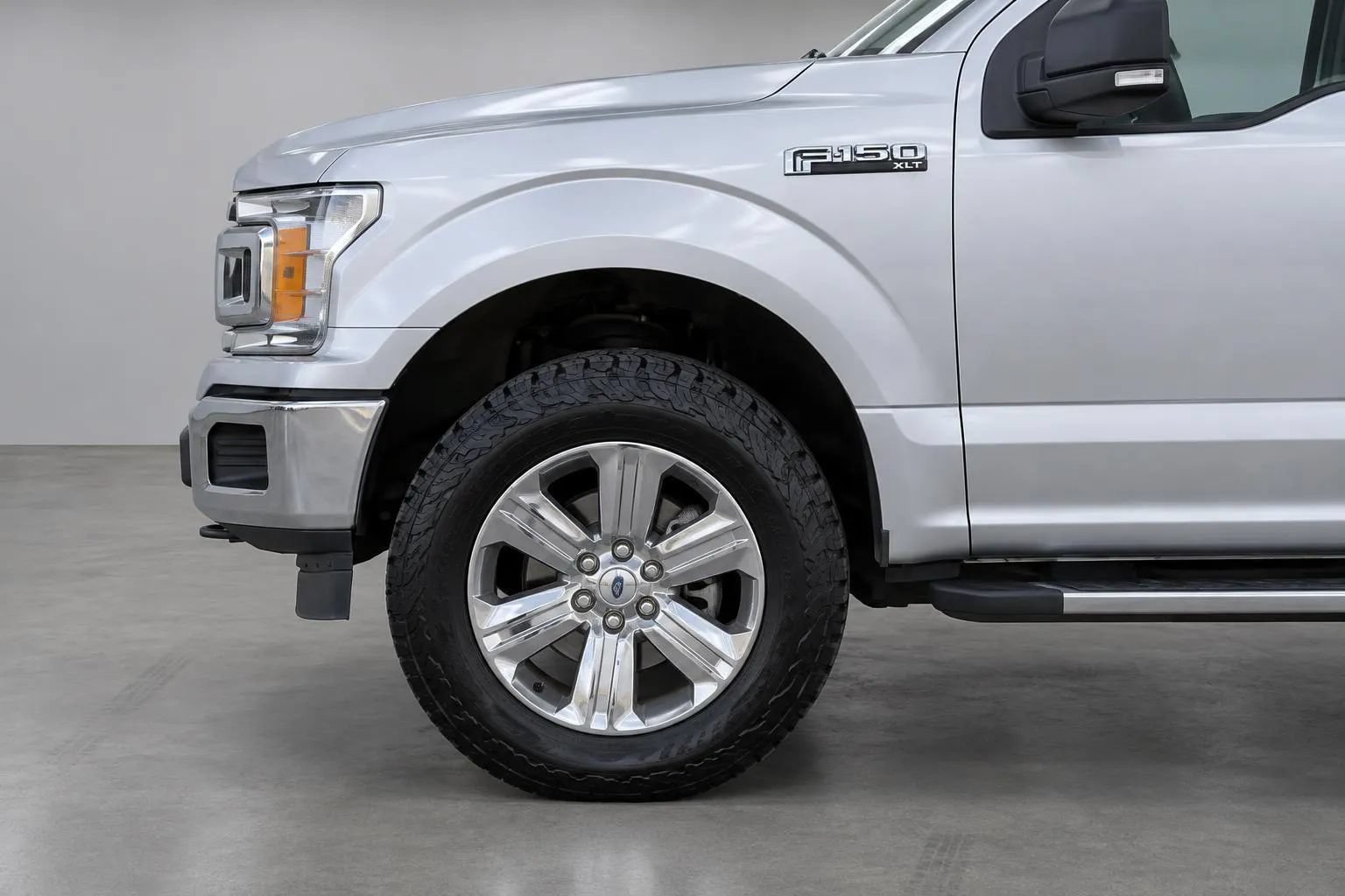 Used 2019 Ford F150 XLT w/ Equipment Group 302A Luxury AWD/4WD image 15