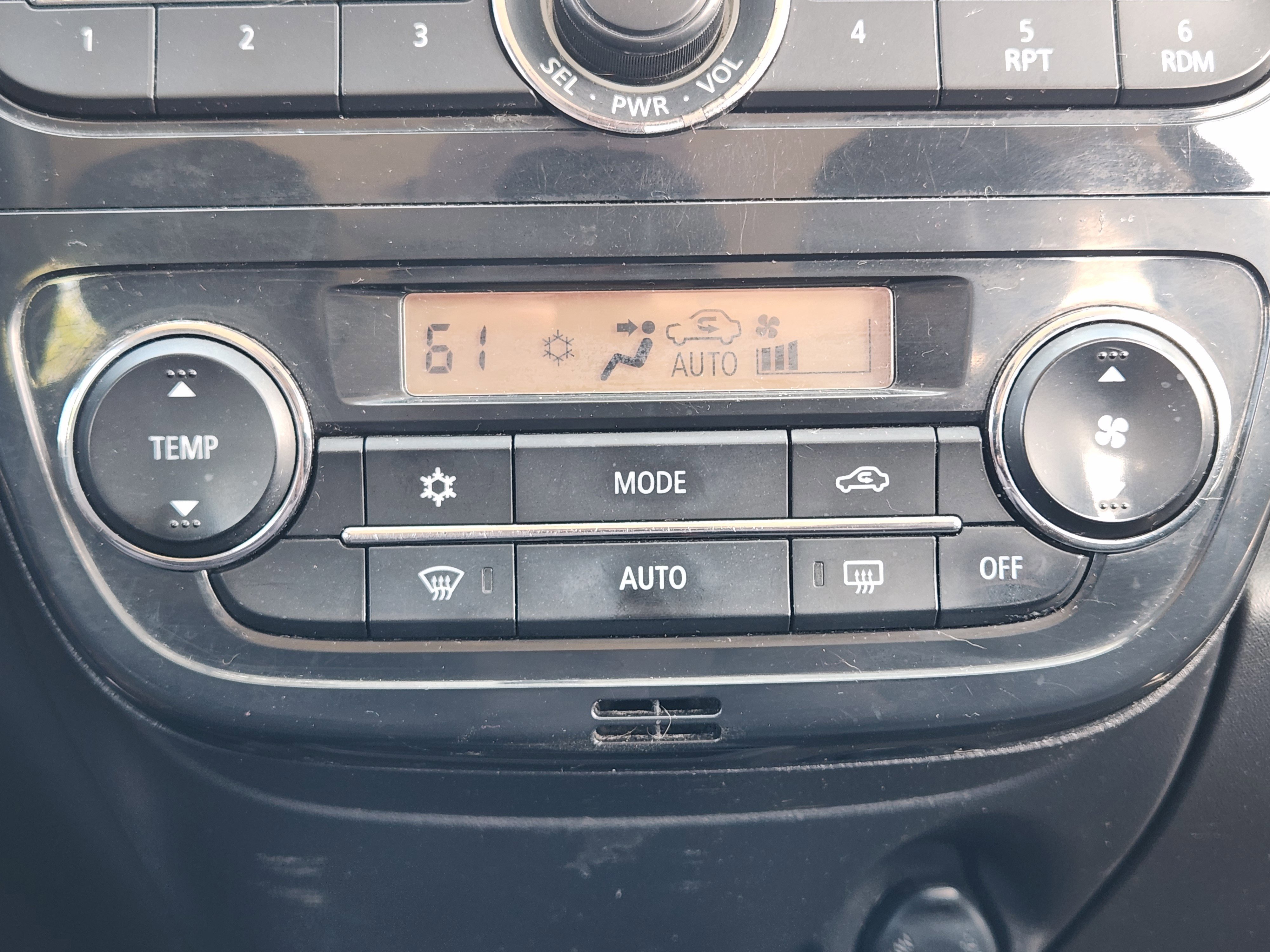 Used 2015 Mitsubishi Mirage DE image 18