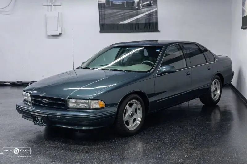 Used 1995 Chevrolet Impala SS RWD image 21