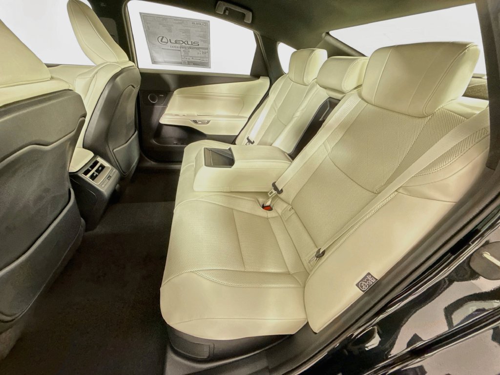 New 2026 Lexus ES 350h AWD w/ Accessory Package (K3) image 17