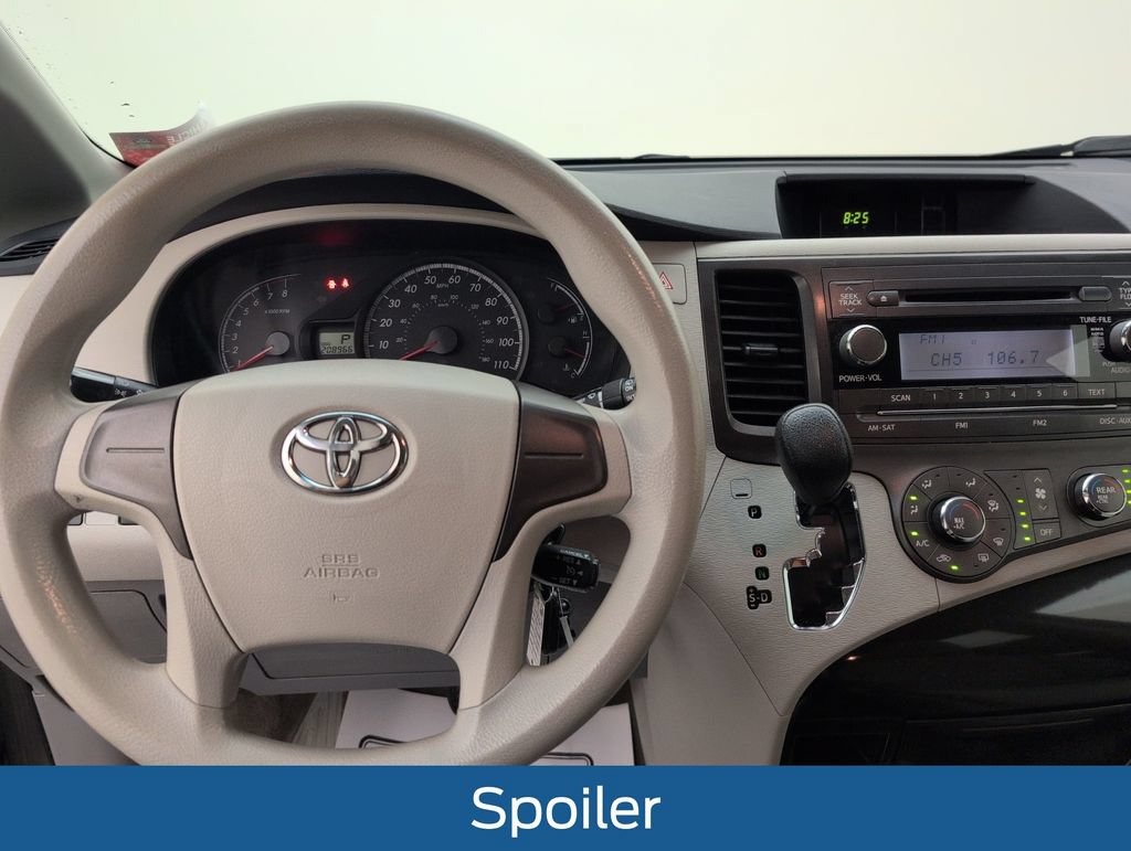 Used 2013 Toyota Sienna L FWD image 22
