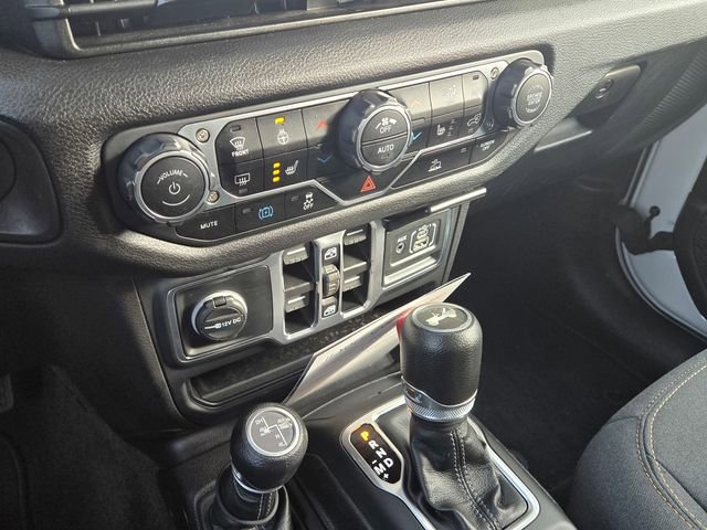 Used 2024 Jeep Wrangler Unlimited w/ Convenience Group image 21