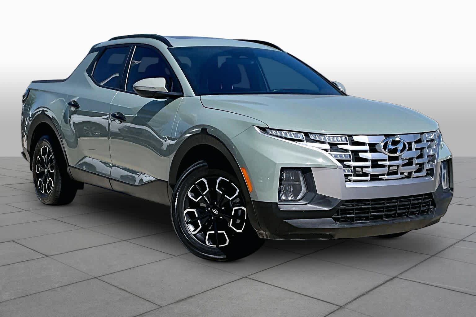 Used 2024 Hyundai Santa Cruz SEL w/ Activity Package FWD image 3