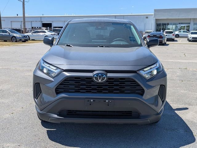 Used 2024 Toyota RAV4 LE AWD/4WD image 8