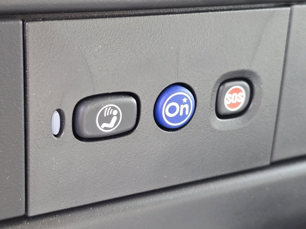 New 2025 Chevrolet Express 2500 w/ Driver Convenience Package image 18