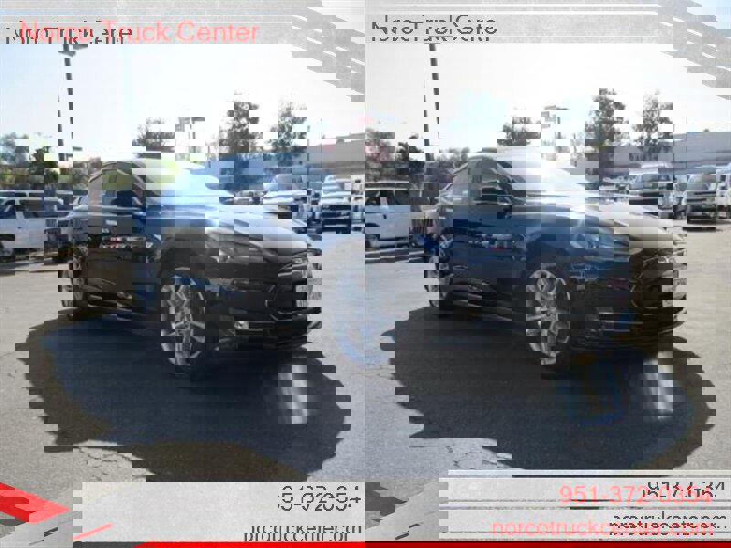 Used 2013 Tesla Model S Performance image 4