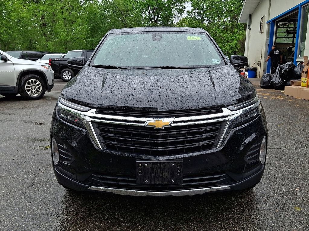 Used 2023 Chevrolet Equinox LT AWD/4WD image 2