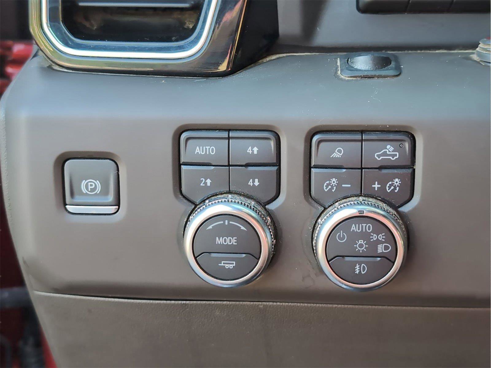 Used 2024 GMC Sierra 2500 Denali w/ Denali Reserve Package image 26