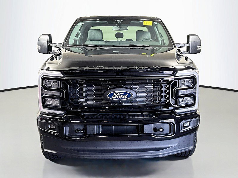New 2027 Ford F250 XLT w/ XLT Premium Package AWD/4WD image 2