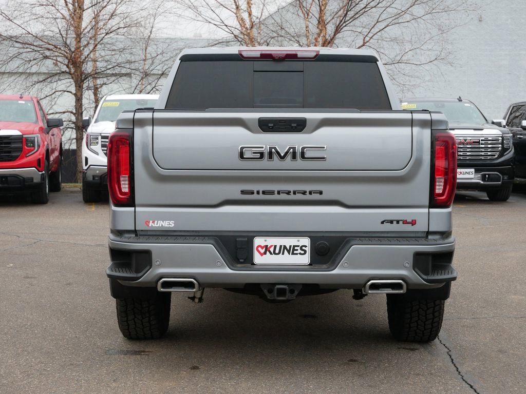 Used 2024 GMC Sierra 1500 AT4 w/ Technology Package AWD/4WD image 9