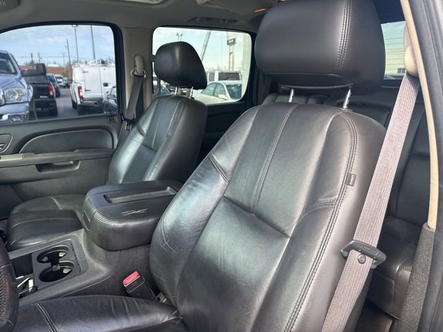 Used 2011 Chevrolet Avalanche LT image 14