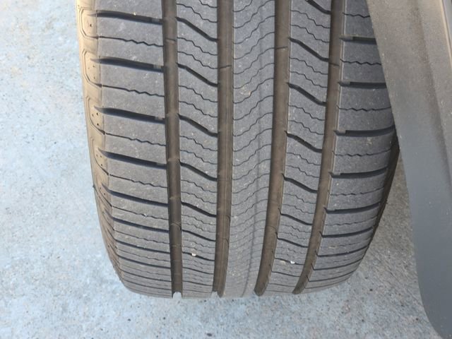 Used 2021 Volkswagen Atlas SE w/ Panoramic Sunroof Package image 11