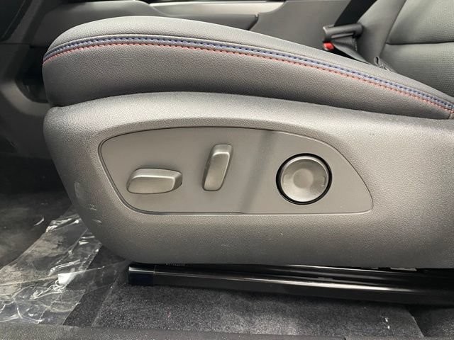 New 2026 Chevrolet Equinox EV RS image 9