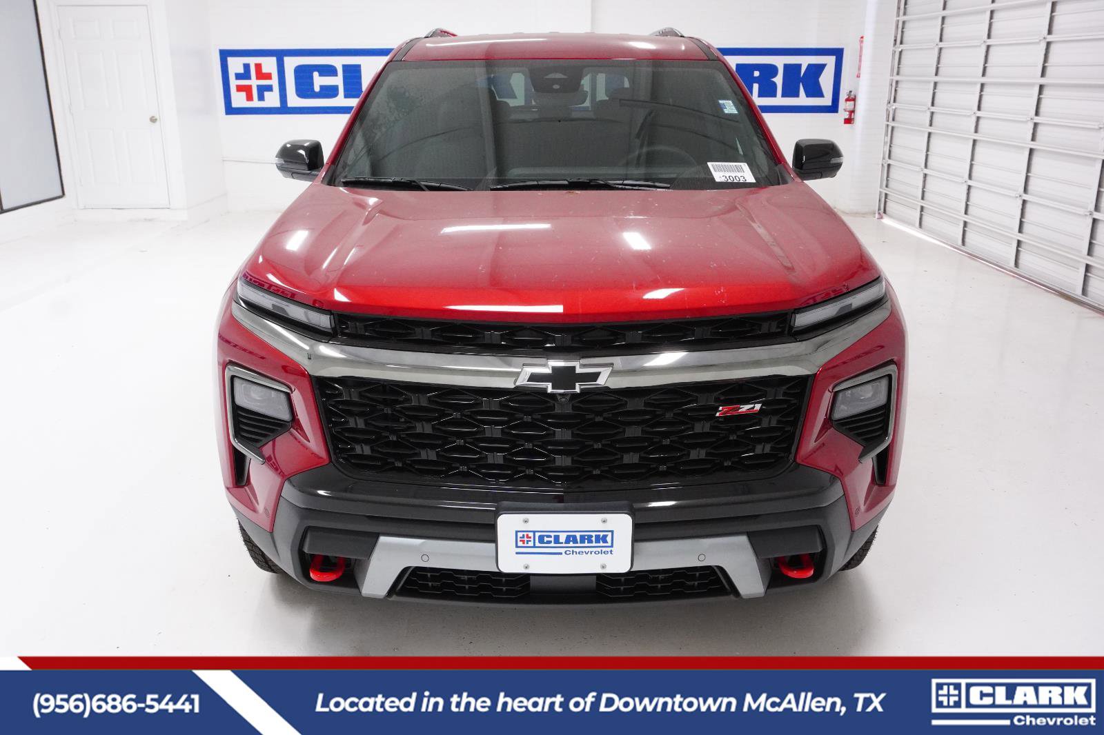 New 2026 Chevrolet Traverse Z71 w/ Enhanced Driving Package AWD/4WD image 2