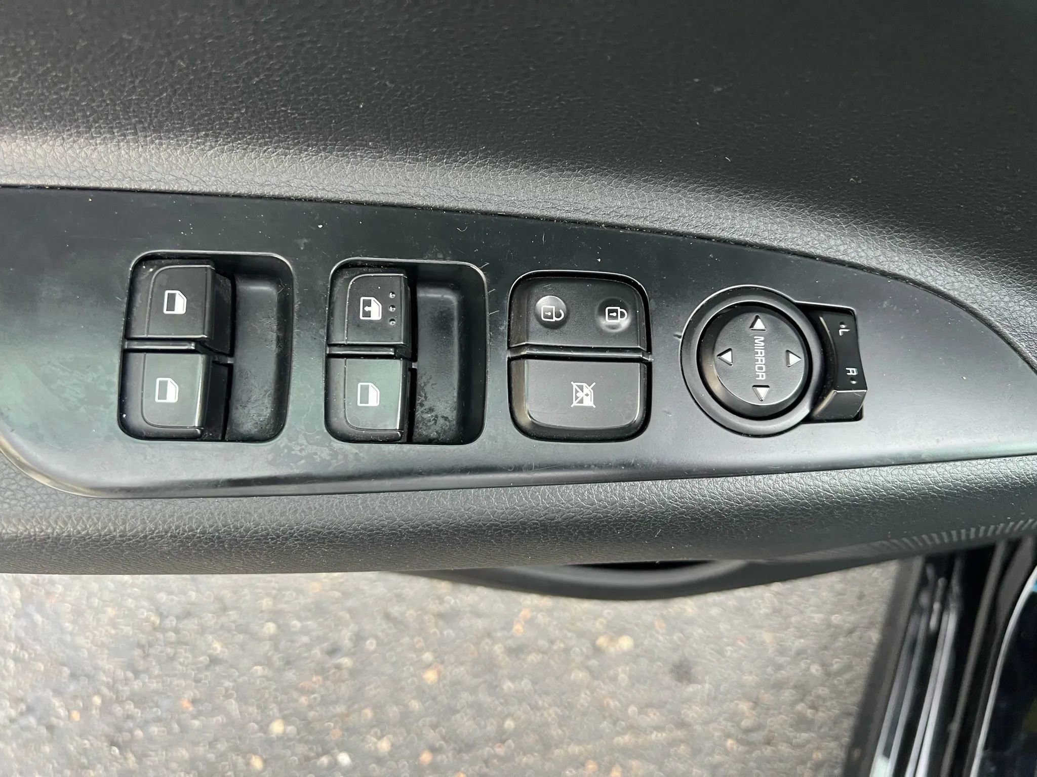 Used 2019 Kia Rio LX image 15