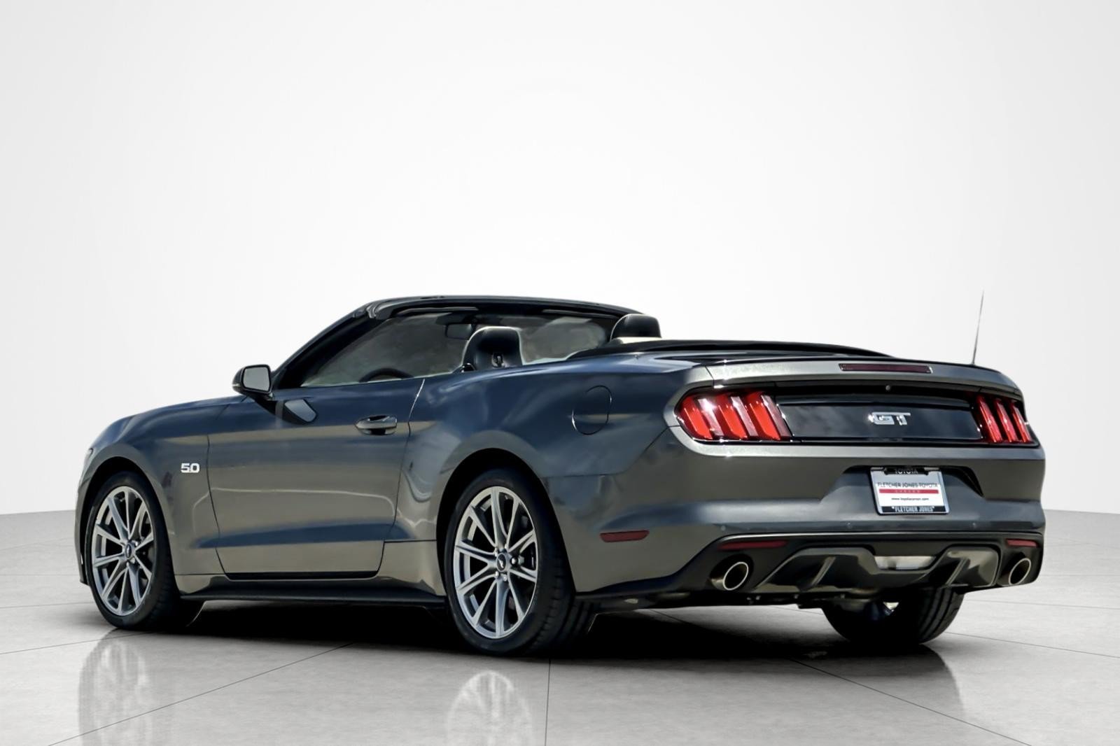 Used 2017 Ford Mustang GT Premium w/ Equipment Group 401A RWD image 3