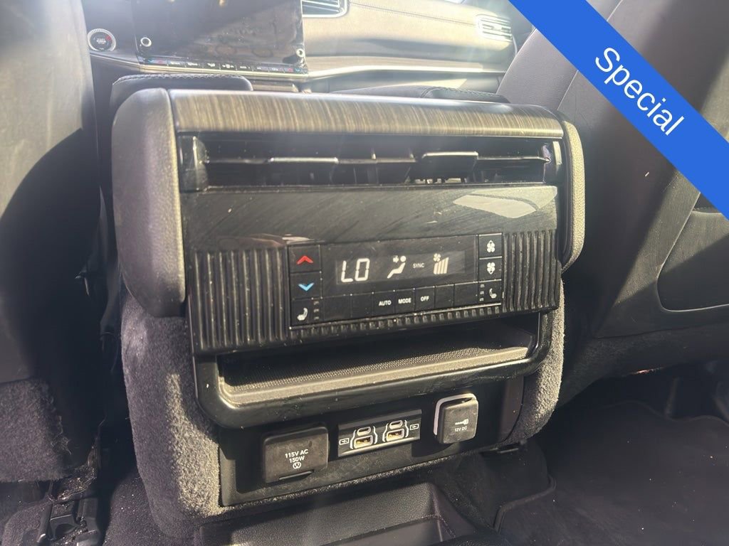 Used 2024 Jeep Wagoneer Series II image 8