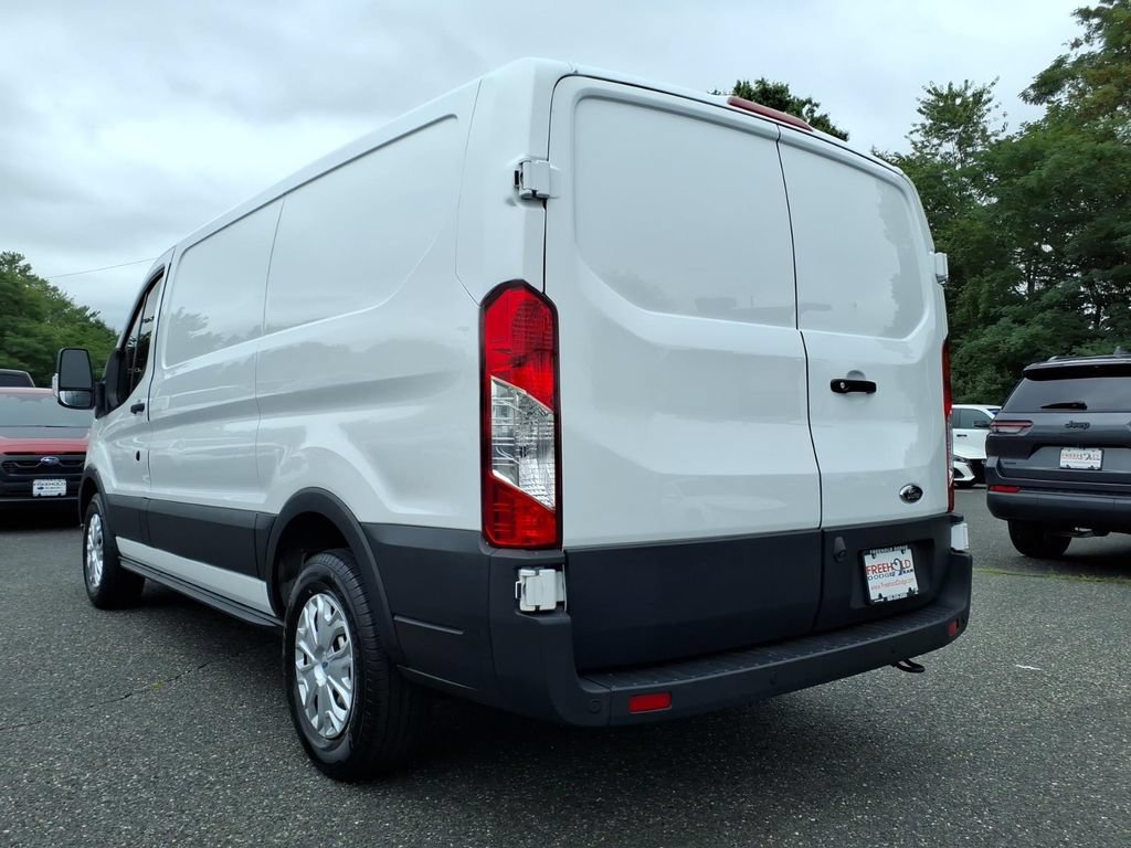 Used 2020 Ford Transit 150 Low Roof RWD image 17