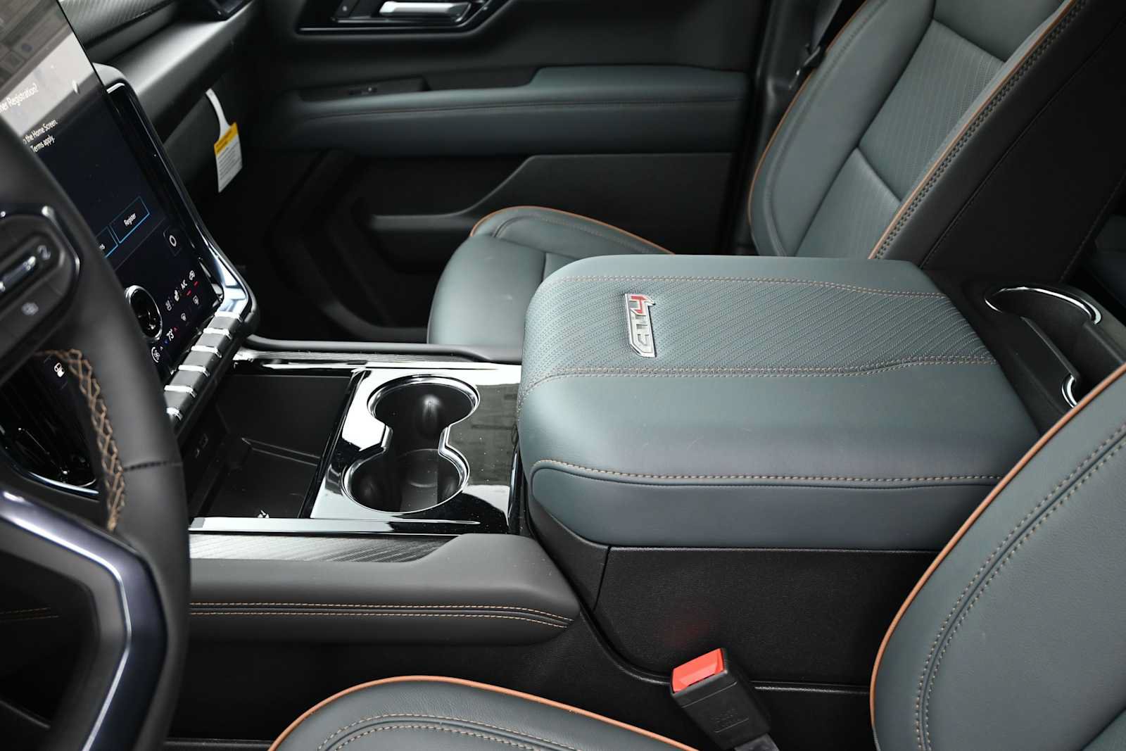 New 2026 GMC Yukon AT4 w/ AT4 Premium Plus Package AWD/4WD image 17